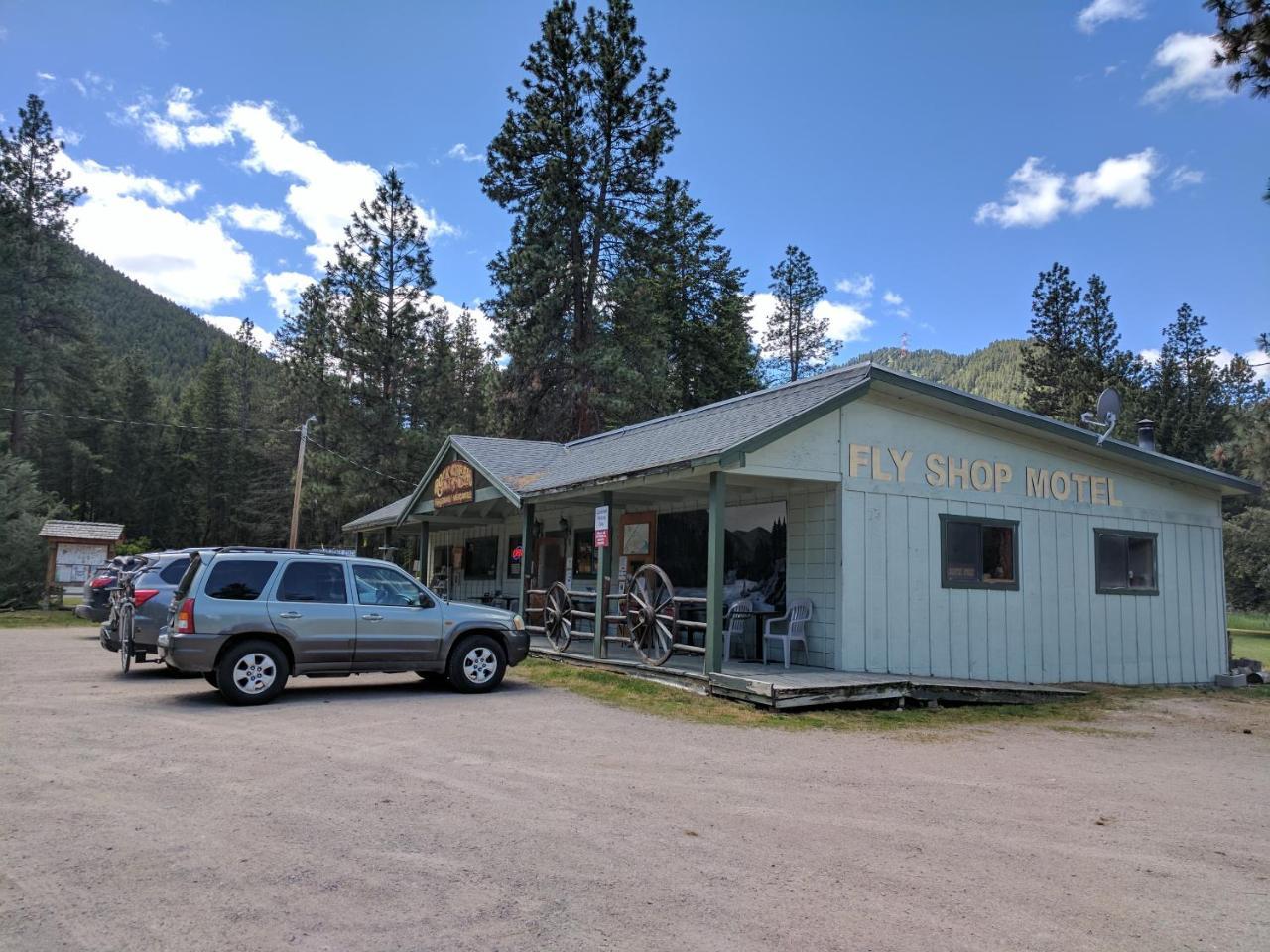 Rock Creek Mercantile & Motel Clinton Exterior photo